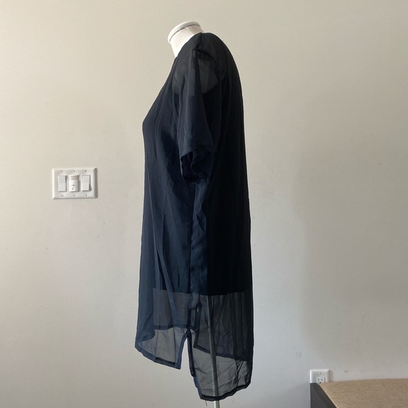 Black sheer tunic - Picture 2 of 3